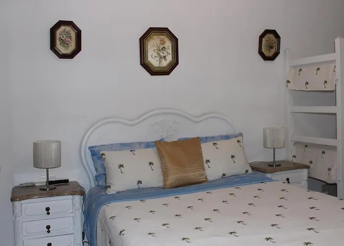 Πανσιόν Casa Sousa 3*